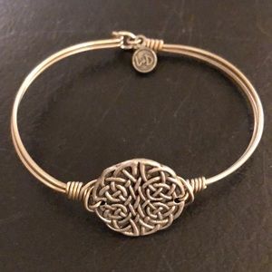 Journey Knot Bracelet - Luca & Danni